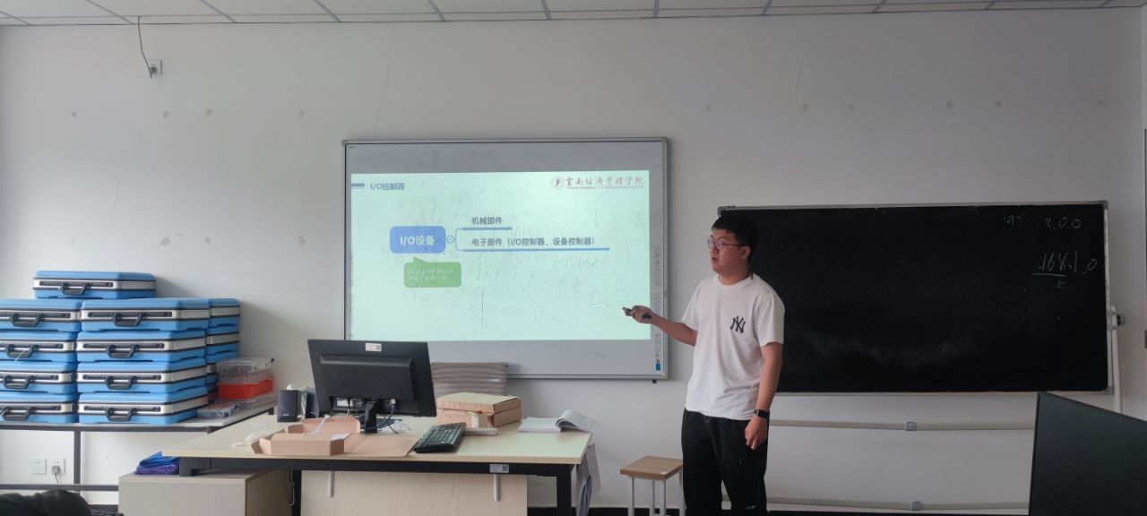 2.jpg 【教研活动】软件工程教研室活动聚焦教学质量提升、安排论文指导与就业工作 第 1 张