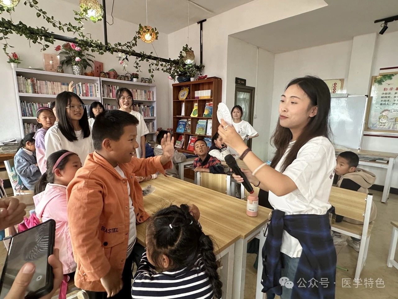 医学院“青春为中国式现代化挺膺担当”实践队走进丽江市家庭教育中心为孩子们送去关爱 第 5 张 医学院“青春为中国式现代化挺膺担当”实践队走进丽江市家庭教育中心为孩子们送去关爱 第 5 张