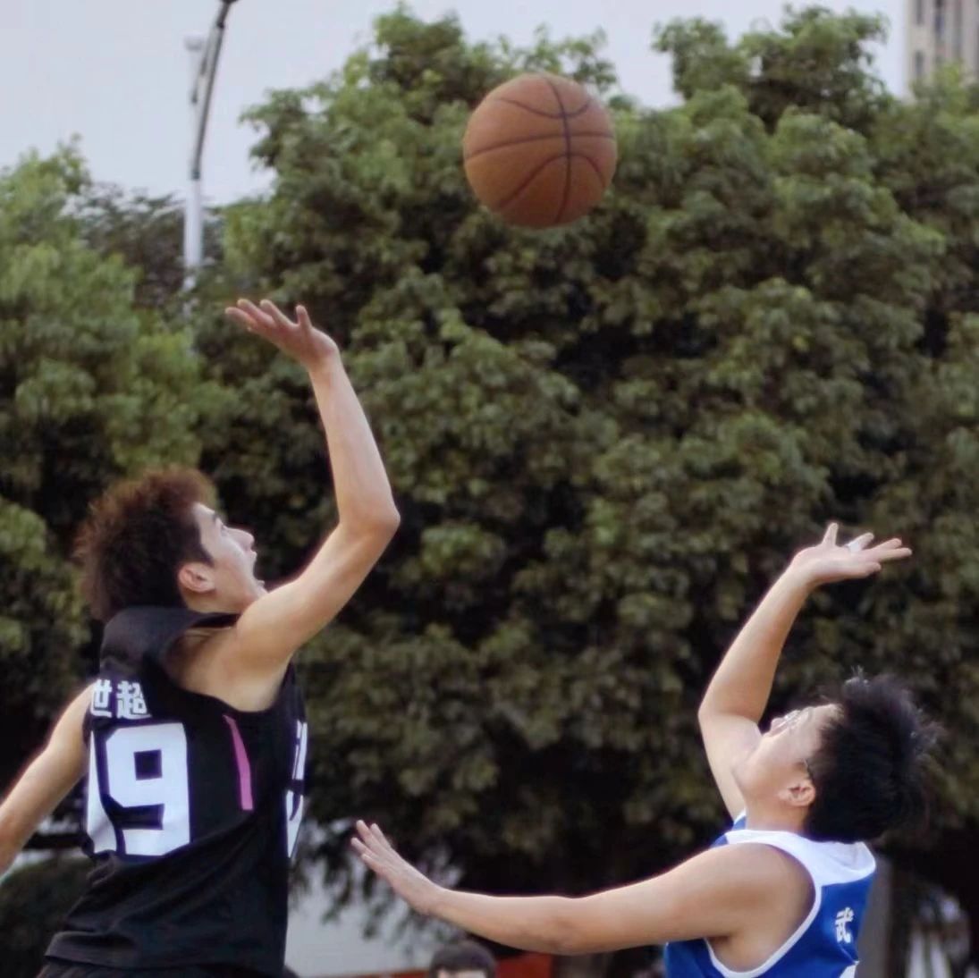 迎“篮”而上,精益“球”精丨云南经济管理学院医学院2023年迎新杯篮球赛开幕式 第 10 张 迎“篮”而上,精益“球”精丨云南经济管理学院医学院2023年迎新杯篮球赛开幕式 第 10 张