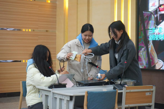 屏幕截图 2025-12-02 192623.png 屏幕截图 2025-12-02 192623.png