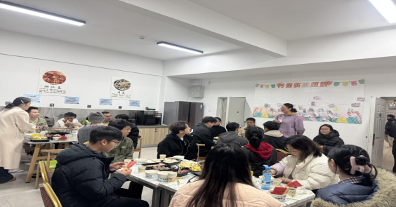 屏幕截图 2025-12-16 205214.png 屏幕截图 2025-12-16 205214.png