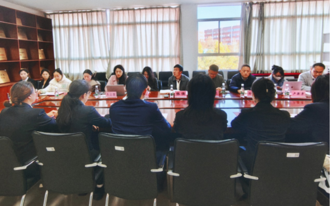 学院资讯 | 同心聚力话发展,师生共话促成长——财经商贸学院召开2025-2026学年团学骨干与学院领导“面对面”座谈会 第 1 张 学院资讯 | 同心聚力话发展,师生共话促成长——财经商贸学院召开2025-2026学年团学骨干与学院领导“面对面”座谈会 第 1 张