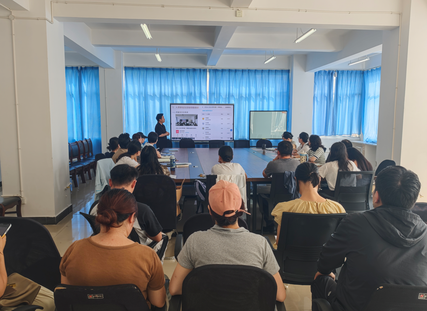 医学院召开2025年实验、实习及毕业论文(综述)总结会 第 3 张 医学院召开2025年实验、实习及毕业论文(综述)总结会 第 3 张