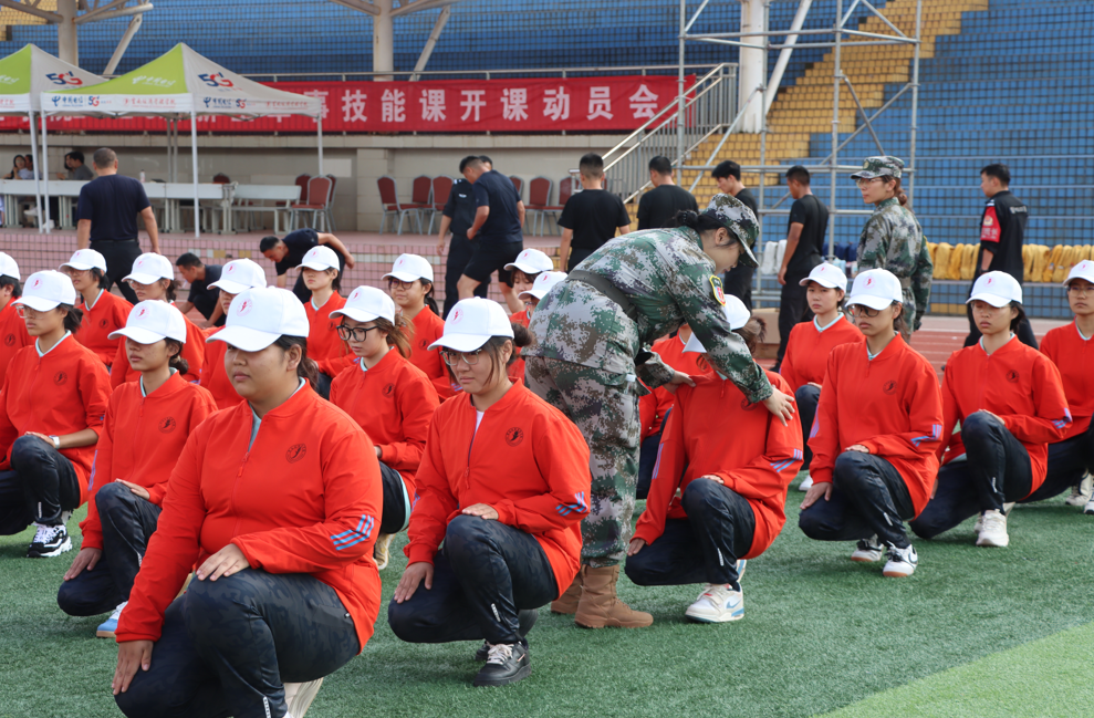 训练场上练硬功,才艺时光添温情 第 6 张 训练场上练硬功,才艺时光添温情 第 6 张