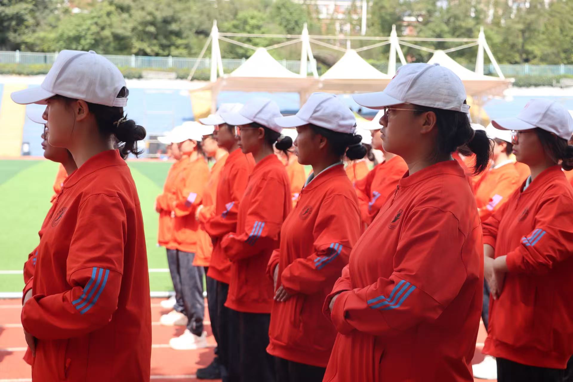 3.jpeg 齐步铿锵砺意志,医学生军训展昂扬风貌 第 3 张