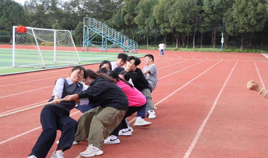 16.jpeg 青春聚首启新程,破冰融情绽芳华 ——医学院团委学生会“破冰行动”素质拓展活动纪实 第 6 张