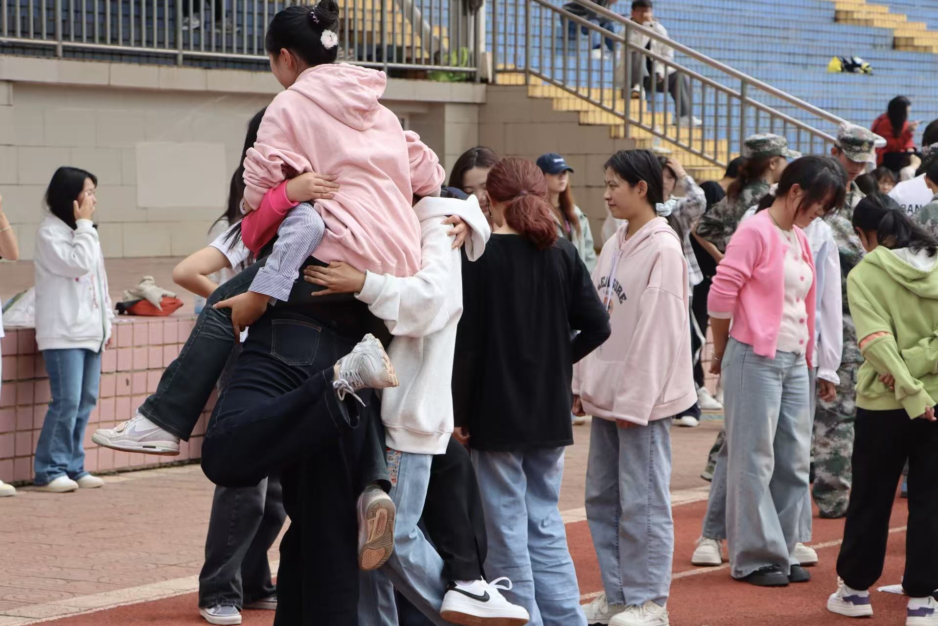 12.jpeg 青春聚首启新程,破冰融情绽芳华 ——医学院团委学生会“破冰行动”素质拓展活动纪实 第 2 张