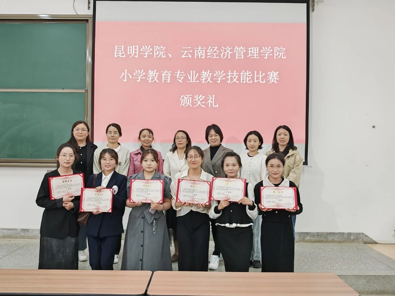335ed338ac3ec72ceed1b7a022047af3.jpg