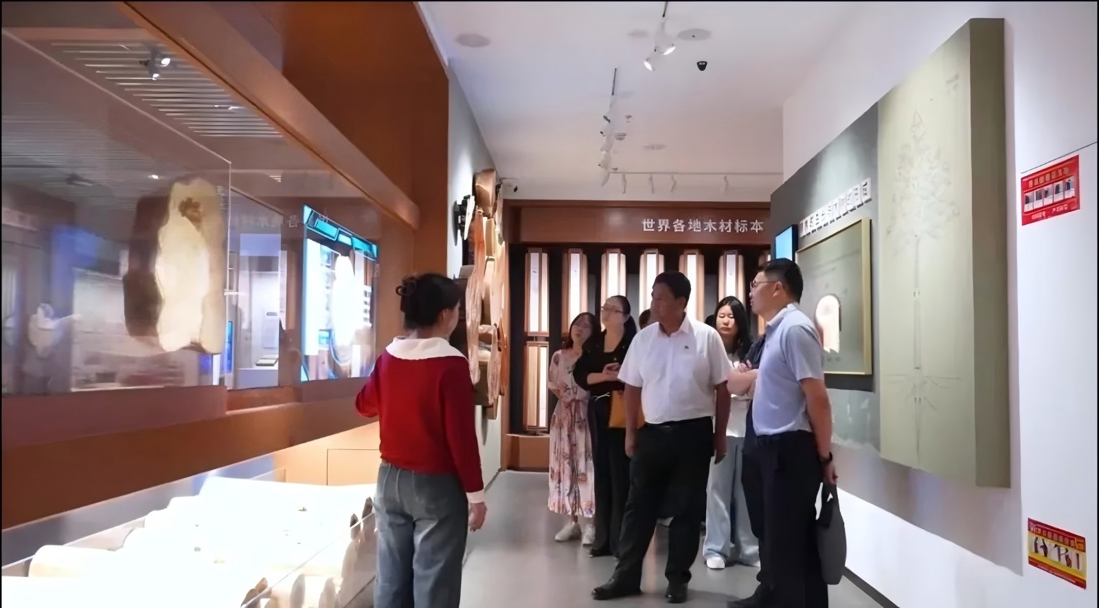 5.22艺传总支赴西南林联学联建活动2.jpg