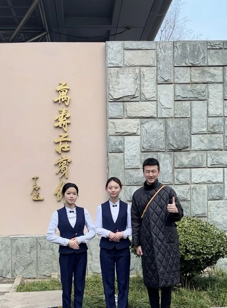 全国两会，云经管学子在现场！ 第 4 张