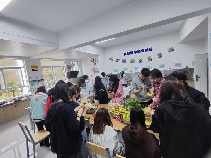 樱你而美 不负韶华｜校园樱花美食节圆满落幕 第 1 张